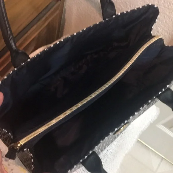 Tommy Hilfiger Black & White Tote Bag - Picture 6 of 10